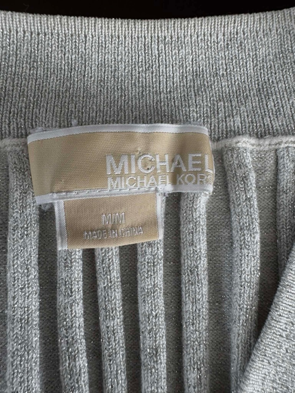 MICHAEL Michael Kors Silver Metallic Shimmer Ribbed V-Neck Sweater - Size M - Picture 3 of 4